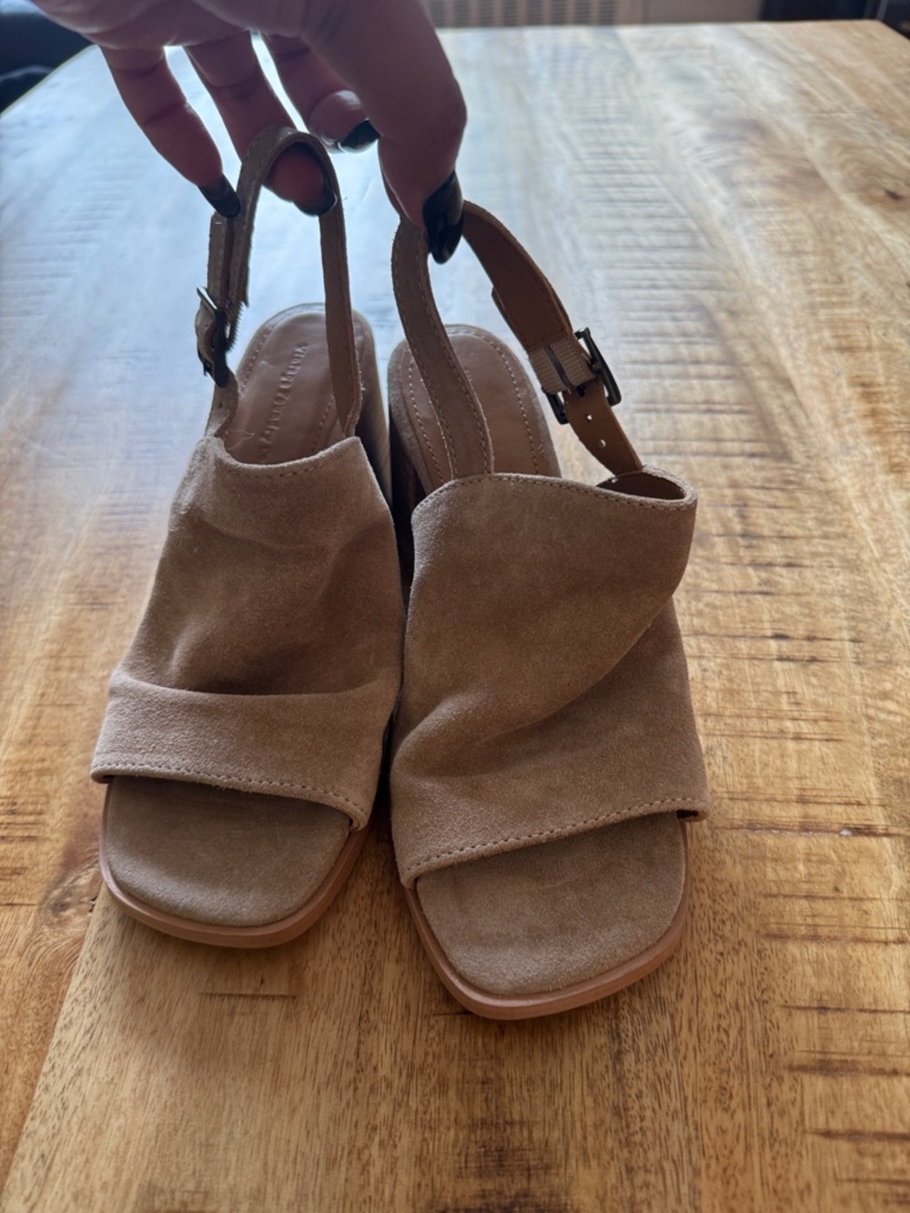 Vintage Foundry Jayden Women's Tan Suede Block Heel Slingback Sandals NEW SZ 6 - Picture 3 of 7
